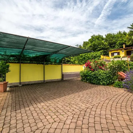 Oberhalb Voloscas Gelegene Moderne Appartamento *